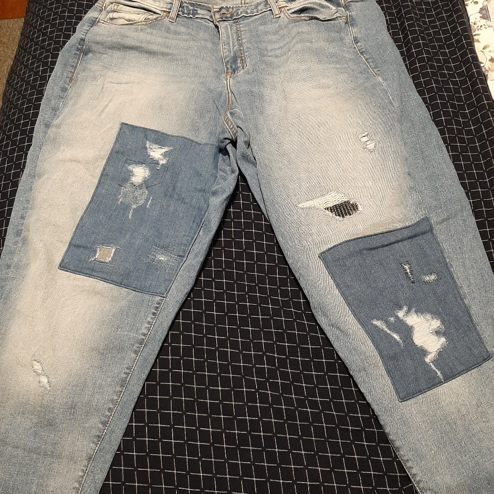 Boyfriend Patch Jeans